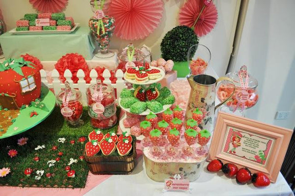 How to Set Up a Berry Delicious Candy Buffet